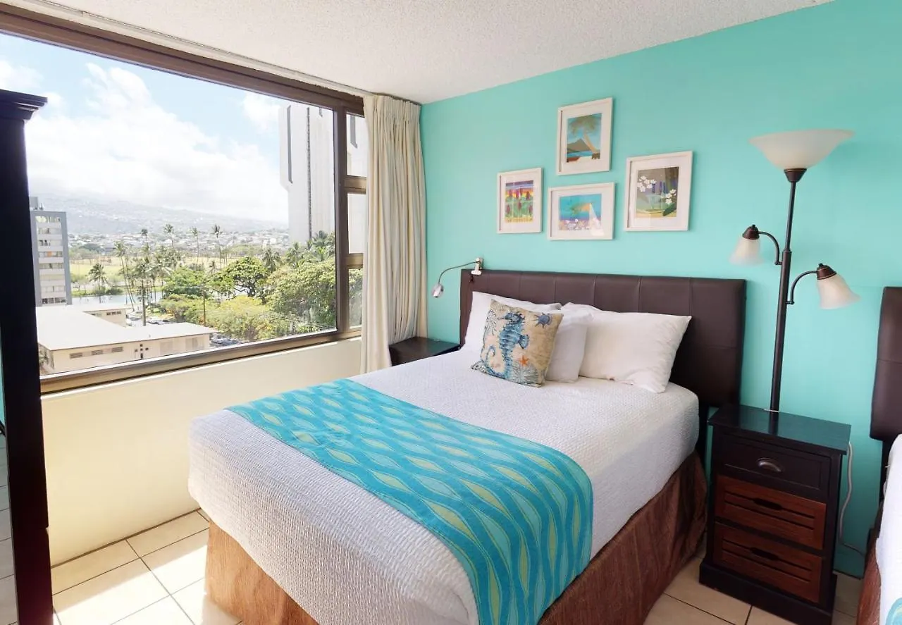Deluxe Condo Near Waikiki Beach - Free Parking Honolulu 0*,