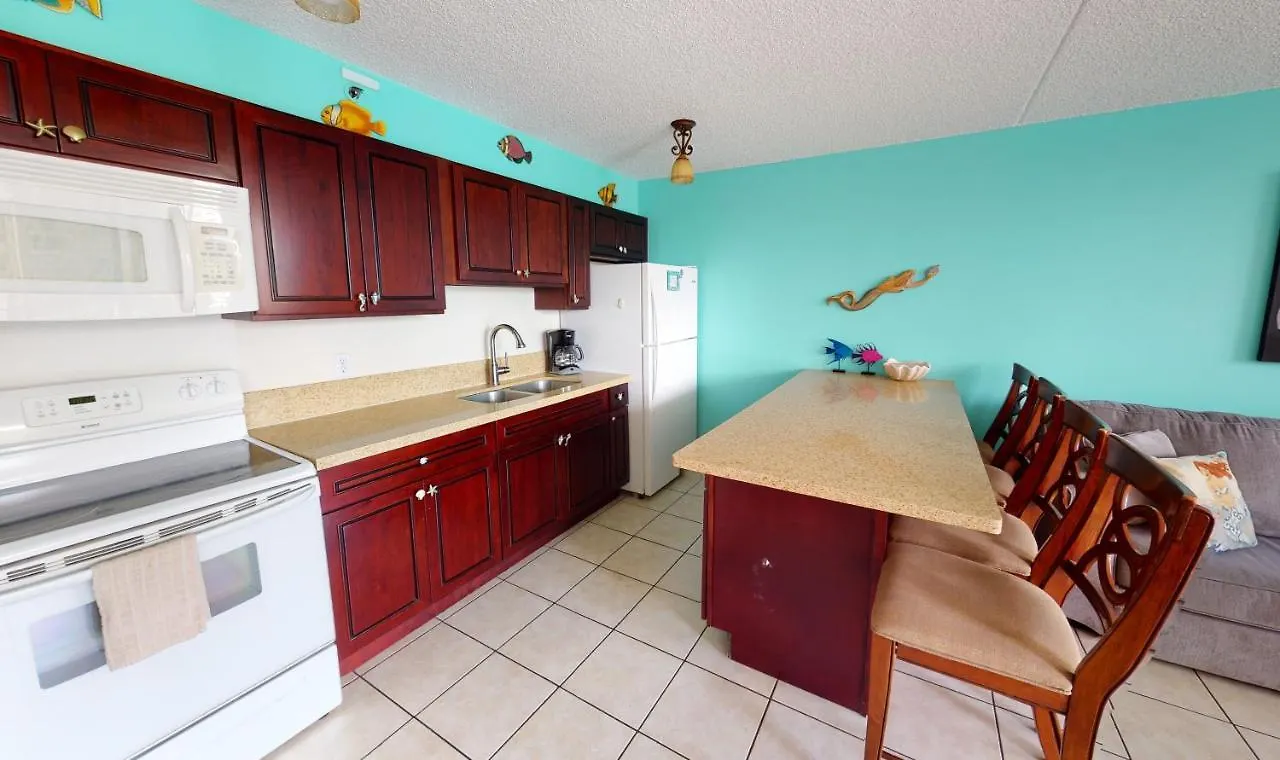 Deluxe Condo Near Waikiki Beach - Free Parking Honolulu 0*,  USA