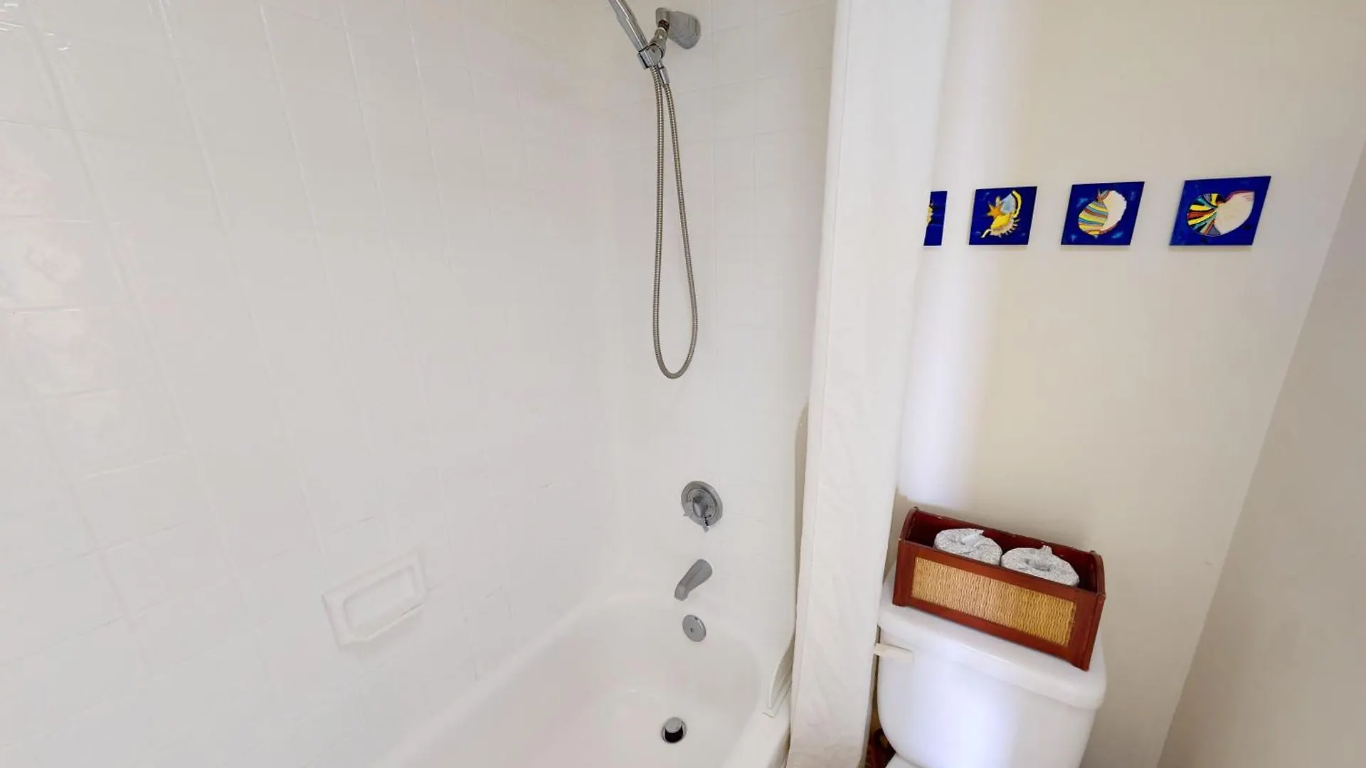 Deluxe Condo Near Waikiki Beach - Free Parking Honolulu 0*,